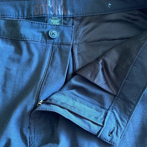 Gotcha Sz 36 lightweight black/blue subtle pattern zip up board shorts - Picture 4 of 7